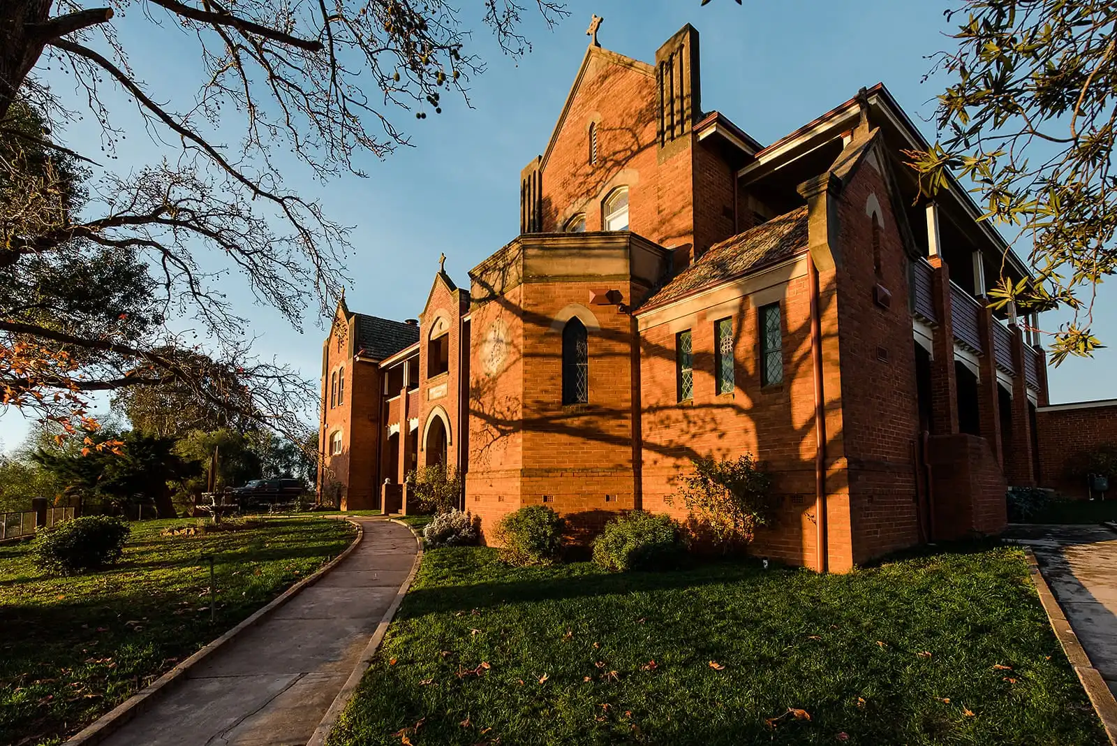 Read more about the article Rutherglen Convent cuts energy costs with smart solar & storage investment
